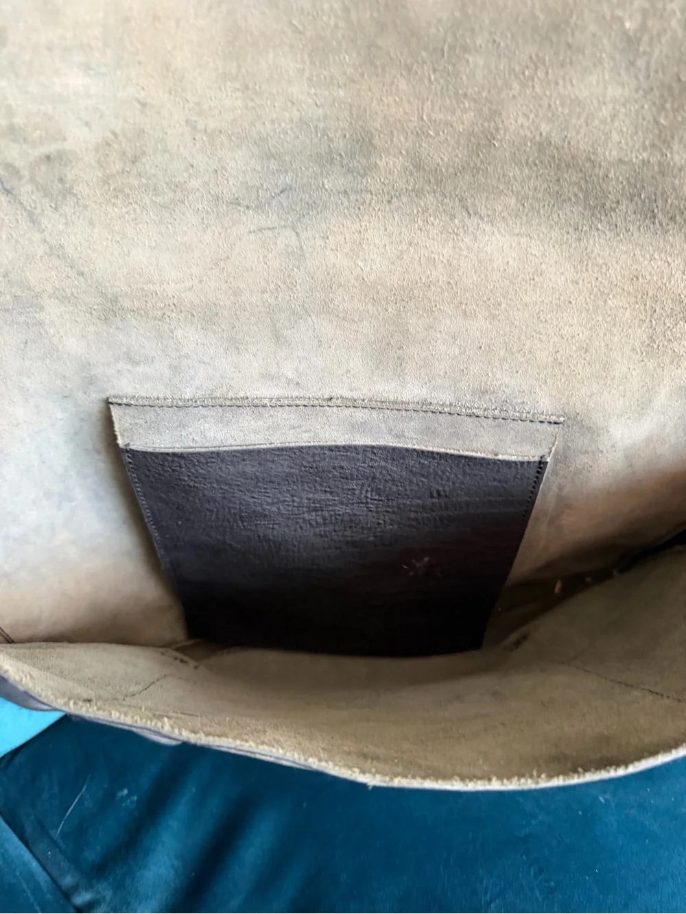 Men's Fluevog Black Leather Messenger Bag - Classic Professional Briefcase
